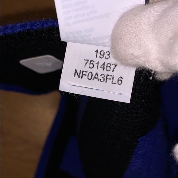 NWT The North Face Logo Scarf - Black/ Blue - Picture 13 of 13